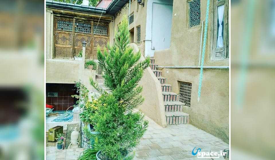 اقامتگاه بوم گردی بزرگمهر-روستای برغان کرج استان البرز- نمای زیبای بیرونی